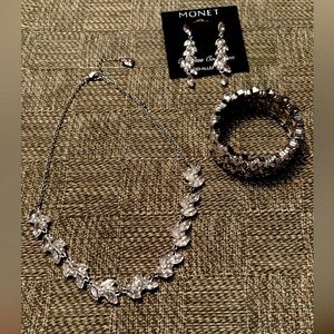 MONET Crystal & Pearl Beads Jewelry Set  Necklace Earrings Bracelet - Holiday